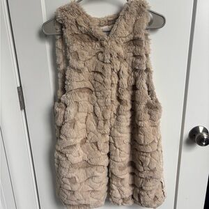 14th & Union Cream Faux Fur Vest